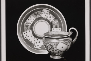 SAUCER WITH PLAYING CARDS
