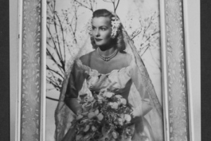FRAME WITH WEDDING PORTRAIT OF NEDENIA HUTTON