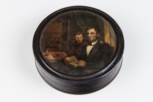ROUND BOX WITH PORTRAIT OF PRESIDENT ABRAHAM LINCOLN