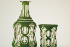CARAFE IN THREE-LAYERED CASED GLASS