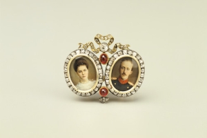DOUBLE FRAME WITH PORTRAITS OF PETER, DUKE OF OLDENBOURG, AND GRAND DUCHESS OLGA