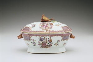 Dinner Service, Tureen and Cover