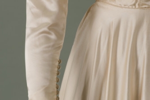 DINA MERRILL HARTLEY WEDDING DRESS