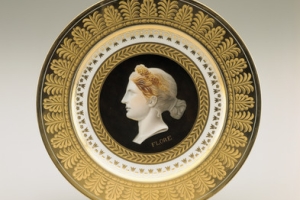 PLATE WITH CAMEO PROFILE OF FLORE FROM THE "SERVICE À MARLI D'OR"