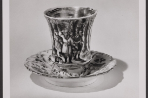 CUP WITH WINTER SCENE