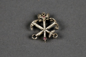 RUSSIAN SILVER AND DIAMOND SEAL OF ST. PETERSBURG BROOCH