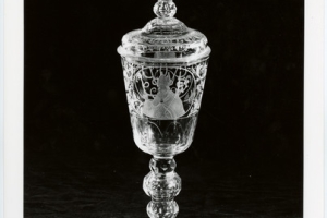 GOBLET WITH LID