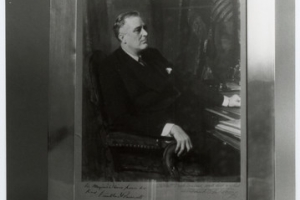 FRAME WITH PHOTOGRAPH OF FRANKLIN D. ROOSEVELT
