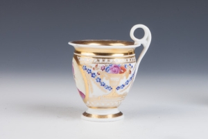 CUP WITH BUST OF A WARRIOR