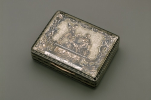 SNUFFBOX WITH THE PROPOSED MONUMENT TO MININ AND POZHARSKII