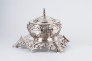 TUREEN WITH LID AND STAND FROM THE YUSUPOV BYZANTINE SERVICE